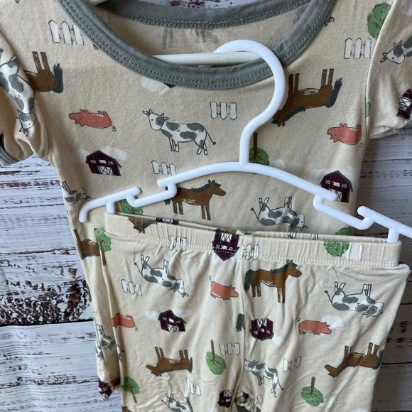 Milkberry // Farm Animal Pajama Set - Picture 2 of 5